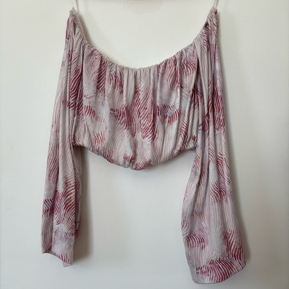 🎉4/30$🎉🤍 Dynamite White & Purple Ruched Off-Shoulder Crop Blouse 💜